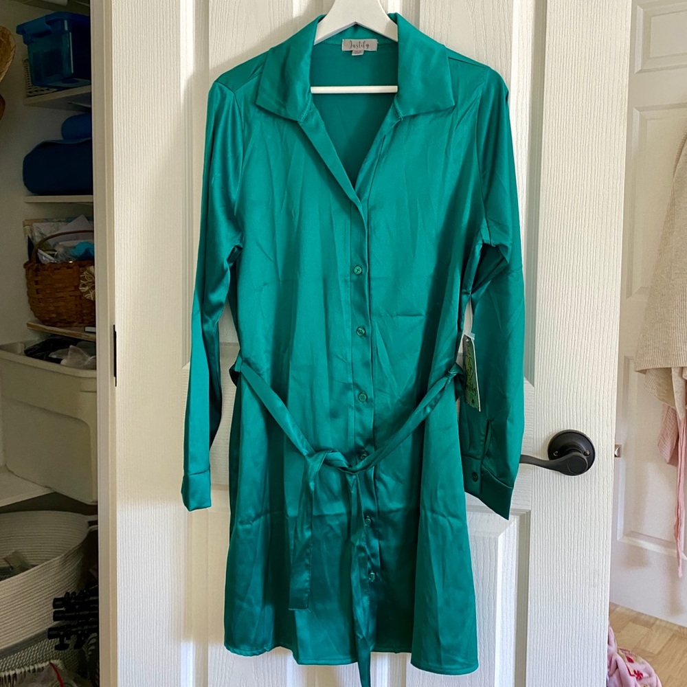 NEW Justify Green Button-Up Dress with Belt